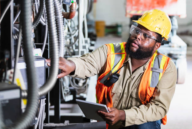Best Affordable Emergency Electrician  in Warren, IL